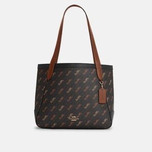 Coach Tote W/Horse and Carriage
